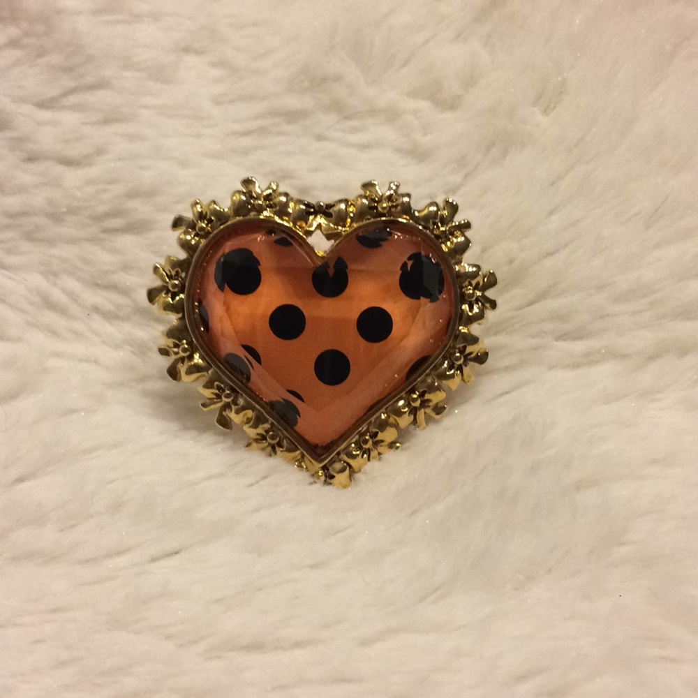 .Betsey Johnson polka dot heart ring